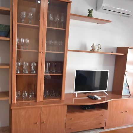 Rnet - Lluis Companys Roses Apartment Bagian luar foto