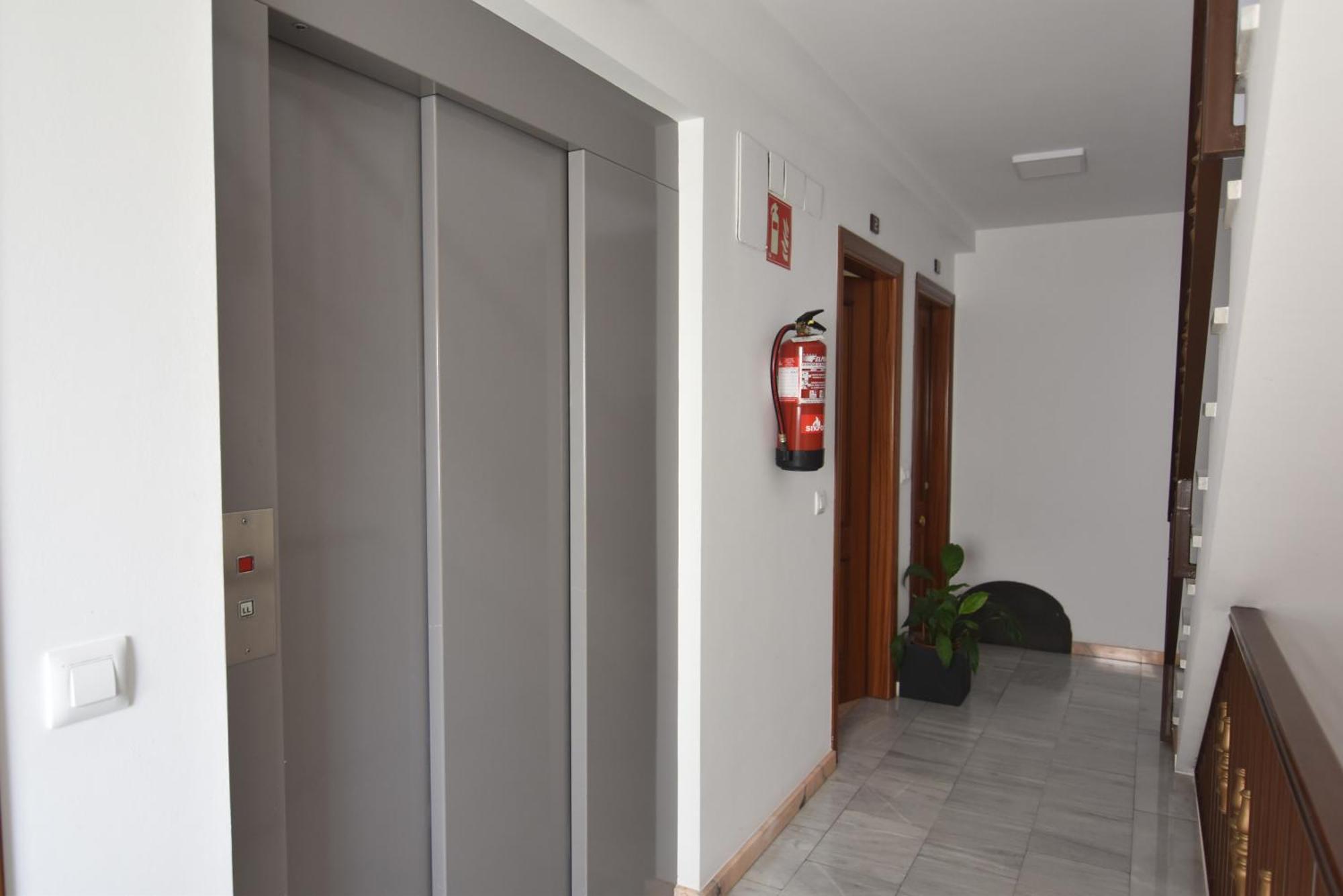 Rnet - Lluis Companys Roses Apartment Bagian luar foto